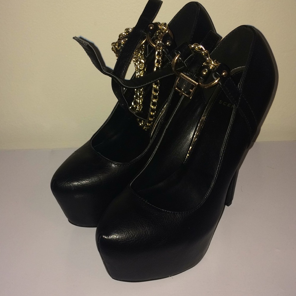 Chain heel